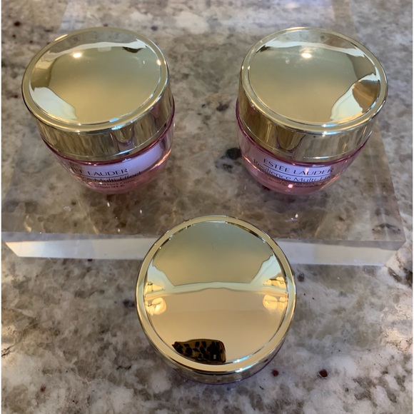 Estée Lauder resilience multi effect, tri, peptide, face, and neck cream, SPF 15 - Picture 4 of 5